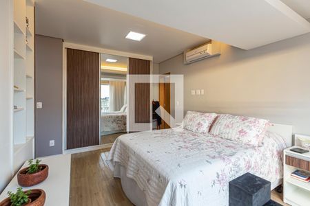 Apartamento à venda com 200m², 4 quartos e 6 vagas Apartamento à venda com 200m², 4 quartos e 6 vagasSuite 3