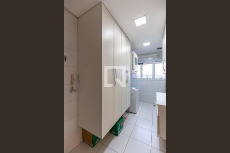 Apartamento à venda com 200m², 4 quartos e 6 vagas Apartamento à venda com 200m², 4 quartos e 6 vagasÁrea de Serviço