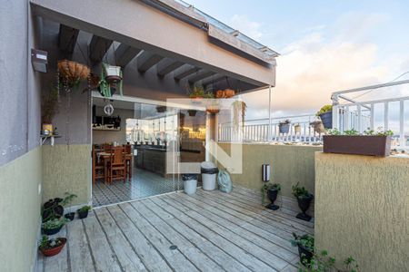 Apartamento à venda com 200m², 4 quartos e 6 vagas Apartamento à venda com 200m², 4 quartos e 6 vagasTerraço