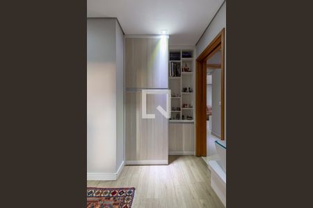 Apartamento à venda com 200m², 4 quartos e 6 vagas Apartamento à venda com 200m², 4 quartos e 6 vagasHall Dormitórios