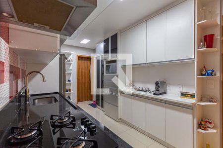 Apartamento à venda com 200m², 4 quartos e 6 vagas Apartamento à venda com 200m², 4 quartos e 6 vagasCozinha