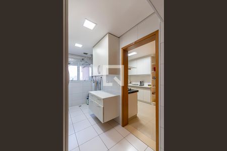 Apartamento à venda com 200m², 4 quartos e 6 vagas Apartamento à venda com 200m², 4 quartos e 6 vagasÁrea de Serviço