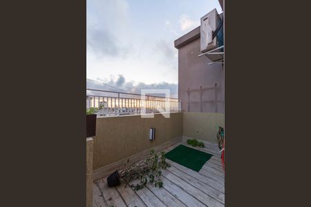 Apartamento à venda com 200m², 4 quartos e 6 vagas Apartamento à venda com 200m², 4 quartos e 6 vagasTerraço