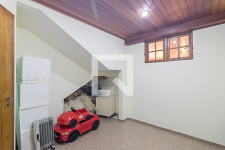 Casa à venda com 800m², 5 quartos e 7 vagasAdega