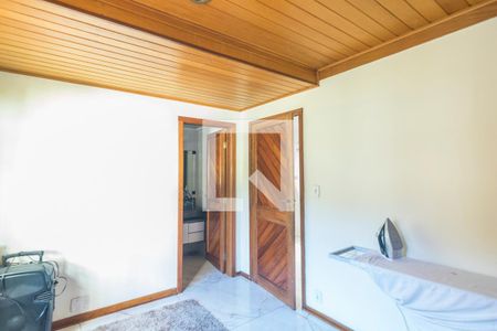 Casa à venda com 800m², 5 quartos e 7 vagasQuarto 5 Suite