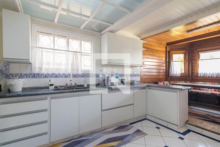 Casa à venda com 800m², 5 quartos e 7 vagasCozinha