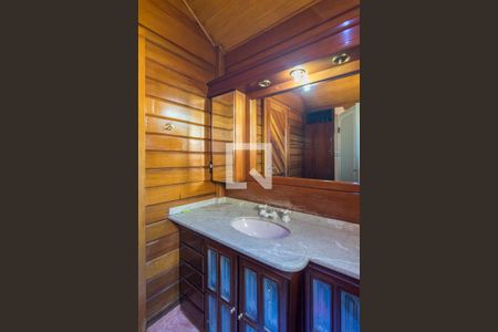 Casa à venda com 800m², 5 quartos e 7 vagasBanheiro da Suite 2