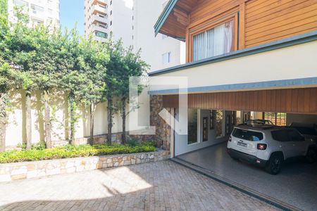 Casa à venda com 800m², 5 quartos e 7 vagasGaragem