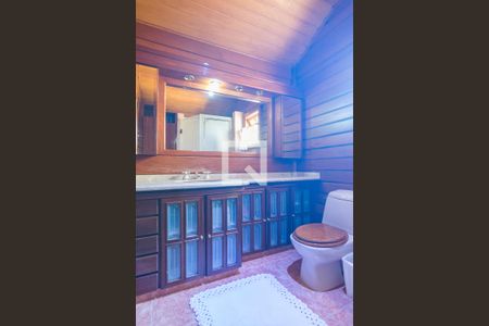 Casa à venda com 800m², 5 quartos e 7 vagasBanheiro da Suite 2