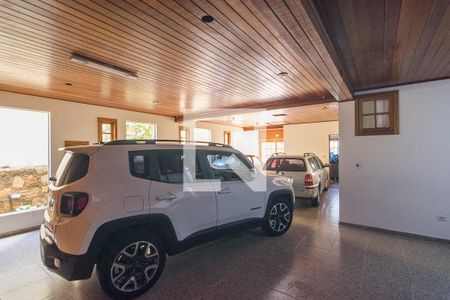 Casa à venda com 800m², 5 quartos e 7 vagasGaragem