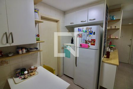 Apartamento à venda com 187m², 4 quartos e 2 vagas Apartamento à venda com 187m², 4 quartos e 2 vagasCozinha