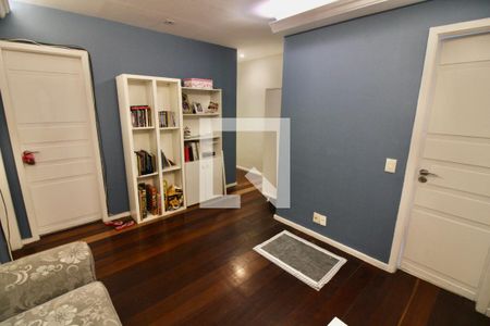 Apartamento à venda com 187m², 4 quartos e 2 vagas Apartamento à venda com 187m², 4 quartos e 2 vagasHall social
