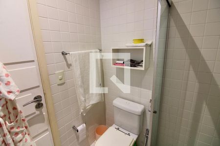 Apartamento à venda com 187m², 4 quartos e 2 vagas Apartamento à venda com 187m², 4 quartos e 2 vagasBanheiro da Suíte 1