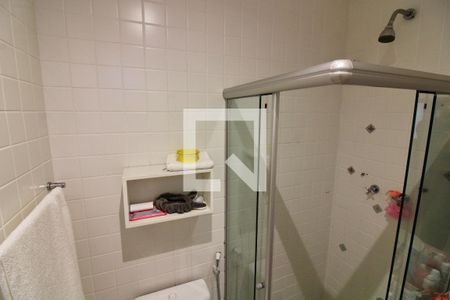 Apartamento à venda com 187m², 4 quartos e 2 vagas Apartamento à venda com 187m², 4 quartos e 2 vagasBanheiro da Suíte 1