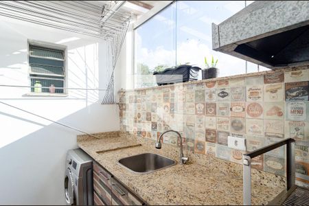 Casa de condomínio à venda com 76m², 3 quartos e 2 vagas Casa de condomínio à venda com 76m², 3 quartos e 2 vagasLavanderia/Churrasqueira