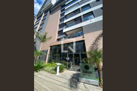 Apartamento à venda com 99m², 2 quartos e 2 vagas Apartamento à venda com 99m², 2 quartos e 2 vagasFachada