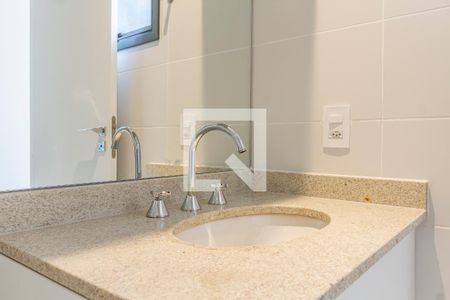 Apartamento à venda com 99m², 2 quartos e 2 vagasBanheiro da Suíte 2