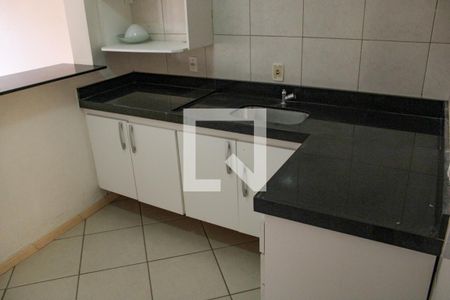 Casa à venda com 281m², 4 quartos e 3 vagas Casa à venda com 281m², 4 quartos e 3 vagasCOZINHA CASA DE BAIXO