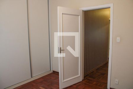 Casa à venda com 281m², 4 quartos e 3 vagas Casa à venda com 281m², 4 quartos e 3 vagasQUARTO 2