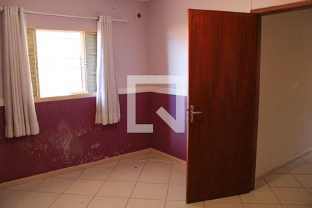 Casa à venda com 281m², 4 quartos e 3 vagas Casa à venda com 281m², 4 quartos e 3 vagasQUARTO 2 CASA DE BAIXO