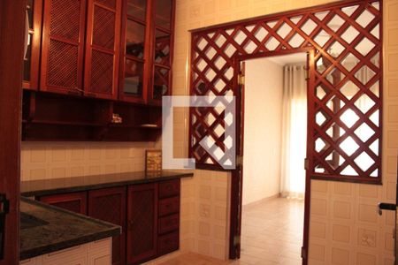 Casa à venda com 281m², 4 quartos e 3 vagas Casa à venda com 281m², 4 quartos e 3 vagasCozinha