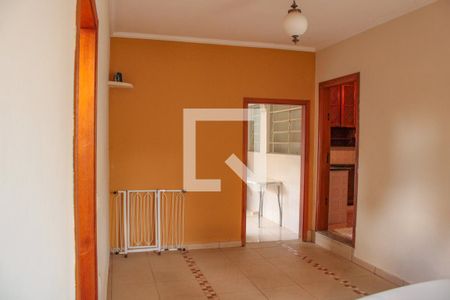 Casa à venda com 281m², 4 quartos e 3 vagas Casa à venda com 281m², 4 quartos e 3 vagasvaga carro