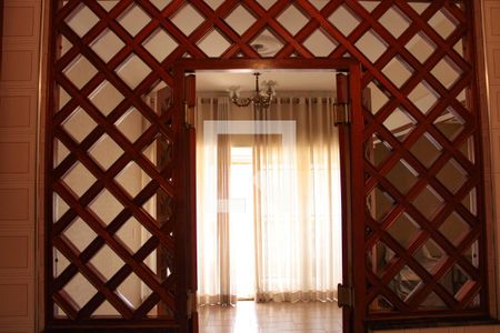 Casa à venda com 281m², 4 quartos e 3 vagas Casa à venda com 281m², 4 quartos e 3 vagasCozinha