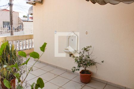 Casa à venda com 281m², 4 quartos e 3 vagas Casa à venda com 281m², 4 quartos e 3 vagasVARANDA