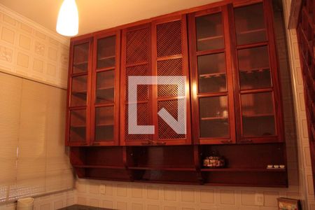 Casa à venda com 281m², 4 quartos e 3 vagas Casa à venda com 281m², 4 quartos e 3 vagasCozinha