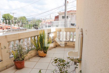 Casa à venda com 281m², 4 quartos e 3 vagas Casa à venda com 281m², 4 quartos e 3 vagasVARANDA