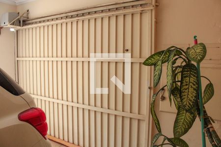 Casa à venda com 281m², 4 quartos e 3 vagas Casa à venda com 281m², 4 quartos e 3 vagasEntrada