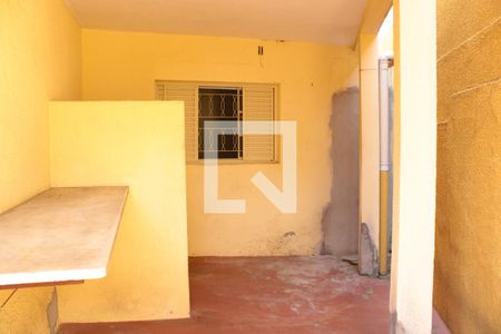 Casa à venda com 281m², 4 quartos e 3 vagas Casa à venda com 281m², 4 quartos e 3 vagasÁrea externa