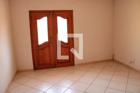 Casa à venda com 281m², 4 quartos e 3 vagas Casa à venda com 281m², 4 quartos e 3 vagasSALA CASA DE BAIXO