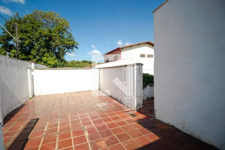Casa à venda com 330m², 4 quartos e 4 vagas Casa à venda com 330m², 4 quartos e 4 vagasQuintal