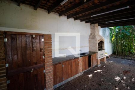 Casa à venda com 330m², 4 quartos e 4 vagas Casa à venda com 330m², 4 quartos e 4 vagasChurrasqueira