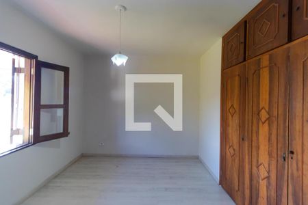 Casa à venda com 330m², 4 quartos e 4 vagas Casa à venda com 330m², 4 quartos e 4 vagasQuarto 02