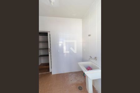 Casa à venda com 330m², 4 quartos e 4 vagas Casa à venda com 330m², 4 quartos e 4 vagasÁrea de Serviço