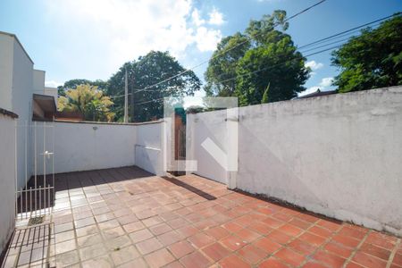 Casa à venda com 330m², 4 quartos e 4 vagas Casa à venda com 330m², 4 quartos e 4 vagasQuintal