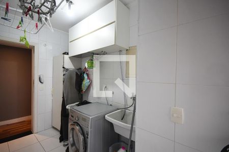 Apartamento à venda com 220m², 3 quartos e 5 vagas Apartamento à venda com 220m², 3 quartos e 5 vagasÁrea de serviço