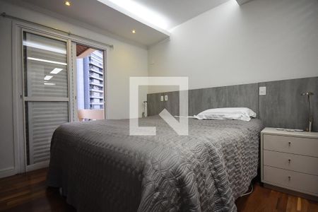 Apartamento à venda com 220m², 3 quartos e 5 vagas Apartamento à venda com 220m², 3 quartos e 5 vagasSuíte 3