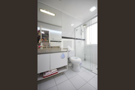 Apartamento à venda com 220m², 3 quartos e 5 vagas Apartamento à venda com 220m², 3 quartos e 5 vagasVista da suíte 2