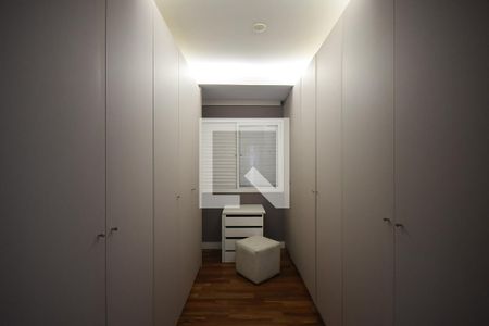 Apartamento à venda com 220m², 3 quartos e 5 vagas Apartamento à venda com 220m², 3 quartos e 5 vagasArmário da suíte 3