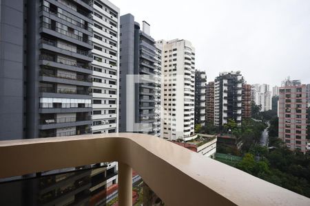 Apartamento à venda com 220m², 3 quartos e 5 vagas Apartamento à venda com 220m², 3 quartos e 5 vagasVaranda da suíte 3