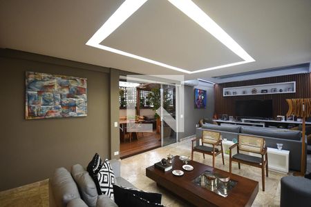 Apartamento à venda com 220m², 3 quartos e 5 vagas Apartamento à venda com 220m², 3 quartos e 5 vagasSala da cobertura