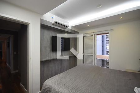 Apartamento à venda com 220m², 3 quartos e 5 vagas Apartamento à venda com 220m², 3 quartos e 5 vagasSuíte 3