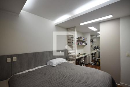 Apartamento à venda com 220m², 3 quartos e 5 vagas Apartamento à venda com 220m², 3 quartos e 5 vagasSuíte 3