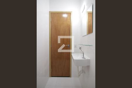 Casa à venda com 110m², 3 quartos e 2 vagasBanheiro social 