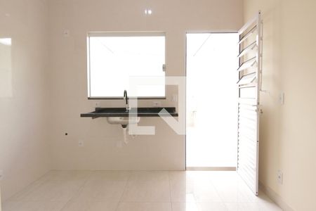 Casa à venda com 110m², 3 quartos e 2 vagasCozinha 