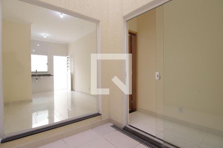 Casa à venda com 110m², 3 quartos e 2 vagasÁrea de Serviço