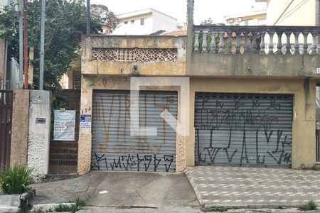 Casa à venda com 300m², 3 quartos e 2 vagas Casa à venda com 300m², 3 quartos e 2 vagasFachada e placa